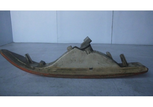 Поворотник правий жовтий Renault Master II, 98-03, 7700352108